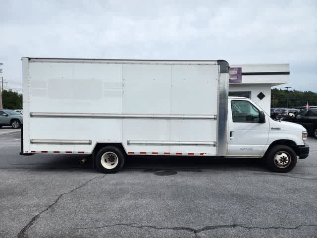 2018 Ford E-350 Cutaway 