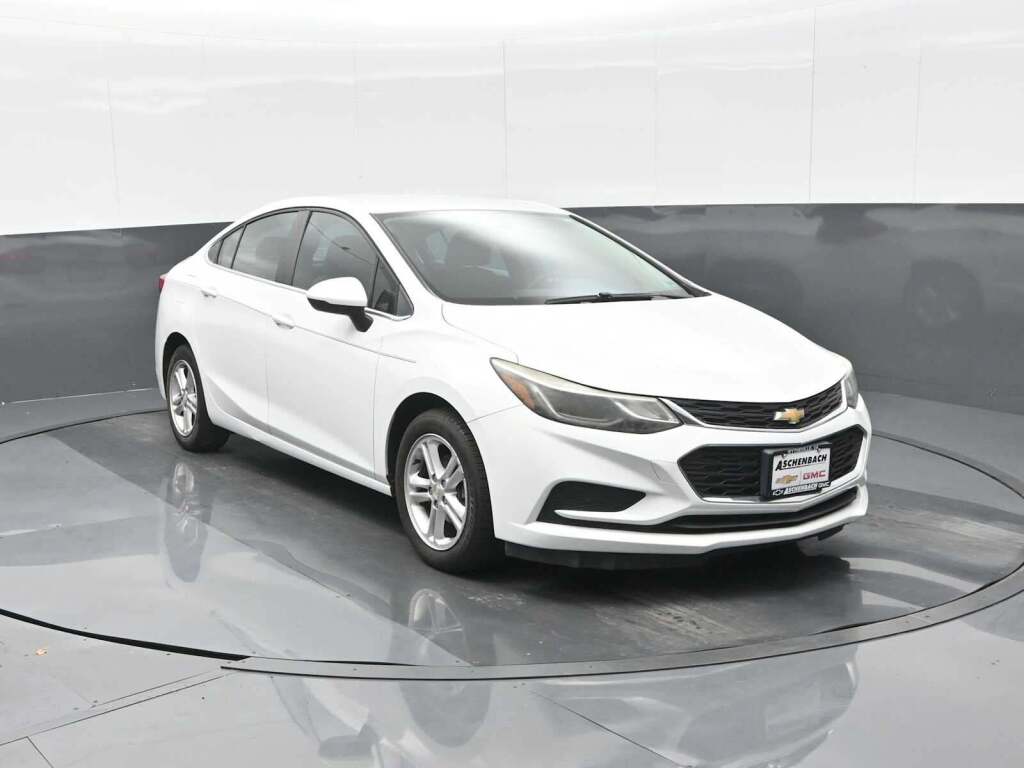 2017 Chevrolet Cruze LT Auto