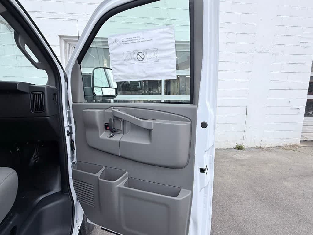 2025 GMC Savana Cargo RWD 3500 Extended Wheelbase Work Van
