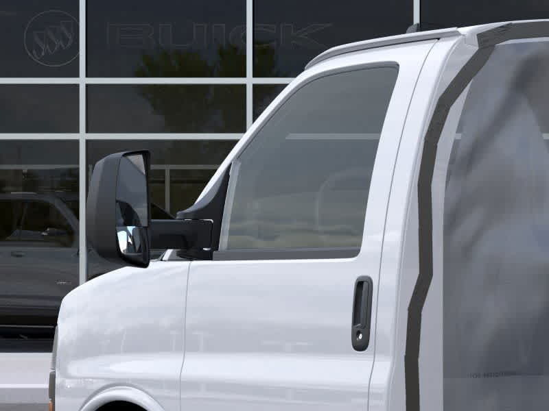 2025 GMC Savana Cutaway Work Van