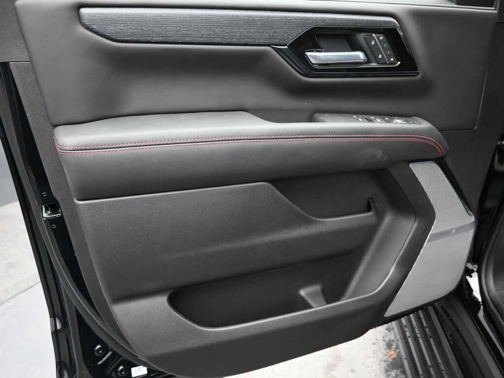 2025 GMC Yukon 4WD AT4 Ultimate