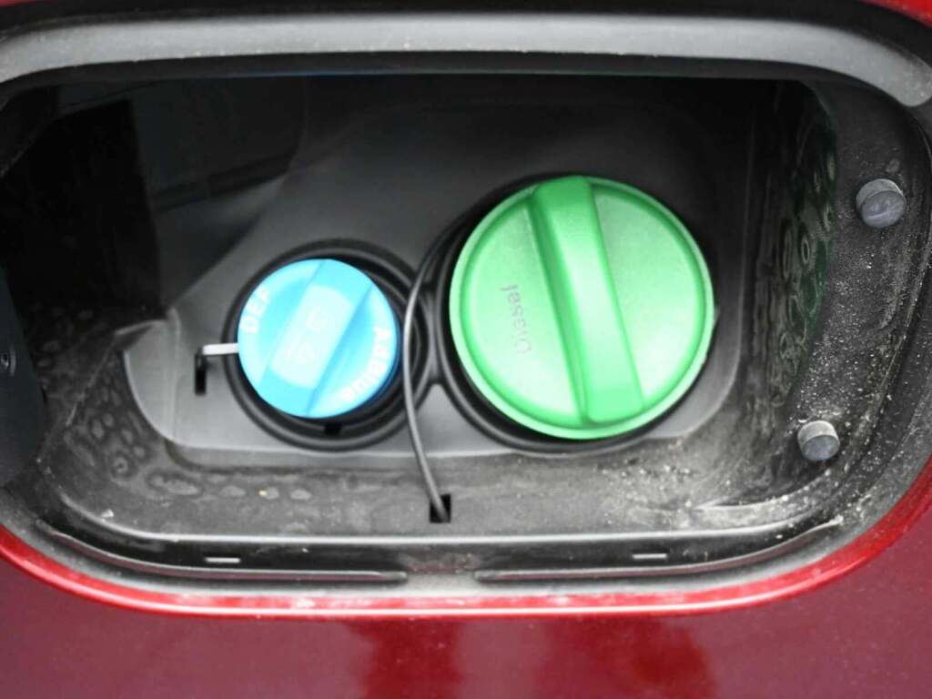 2025 GMC Sierra 2500HD SLT