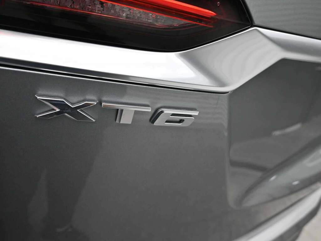 2025 Cadillac XT6 AWD Luxury