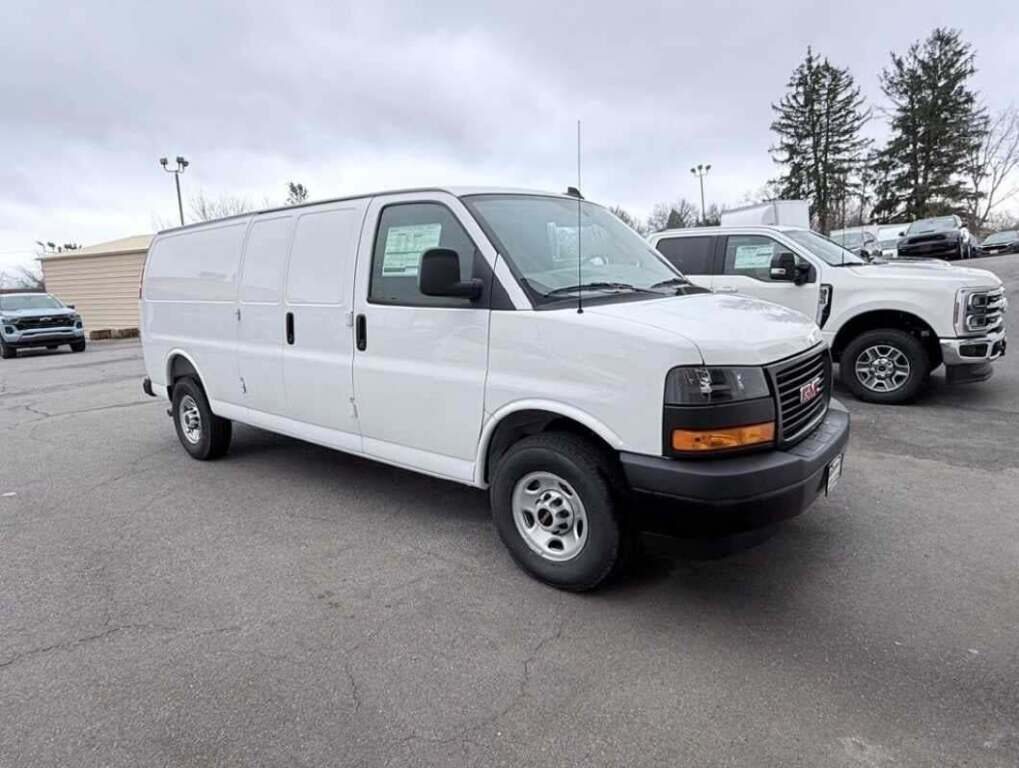 2025 GMC Savana Cargo RWD 3500 Extended Wheelbase Work Van