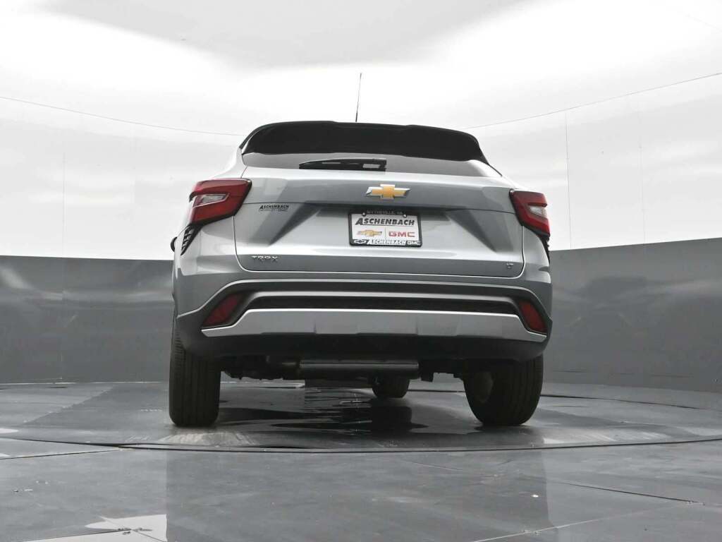 2025 Chevrolet Trax FWD LT