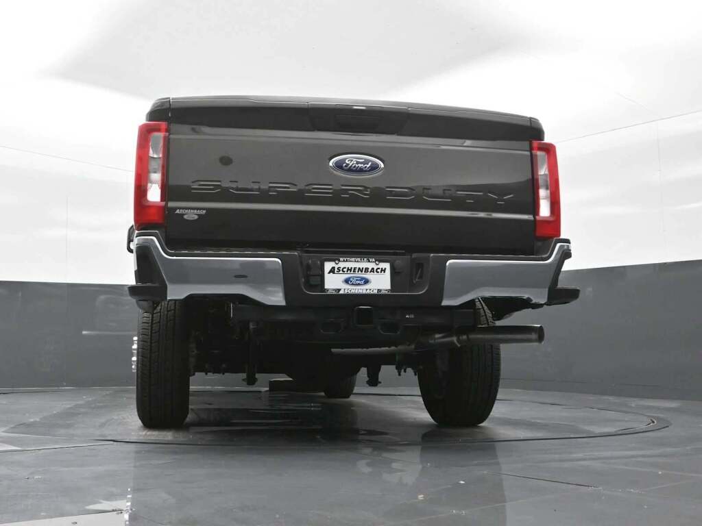 2025 Ford F-350 XLT