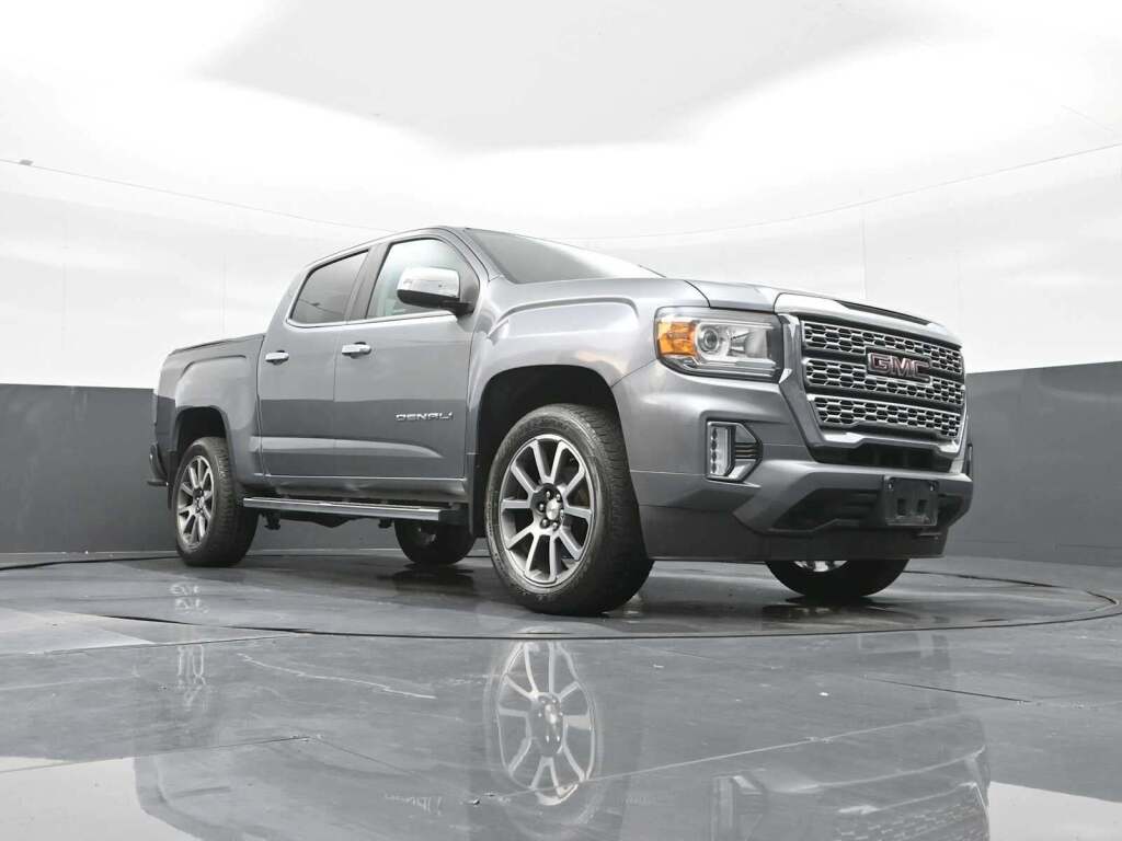 2022 GMC Canyon 4WD Crew Cab Short Box Denali