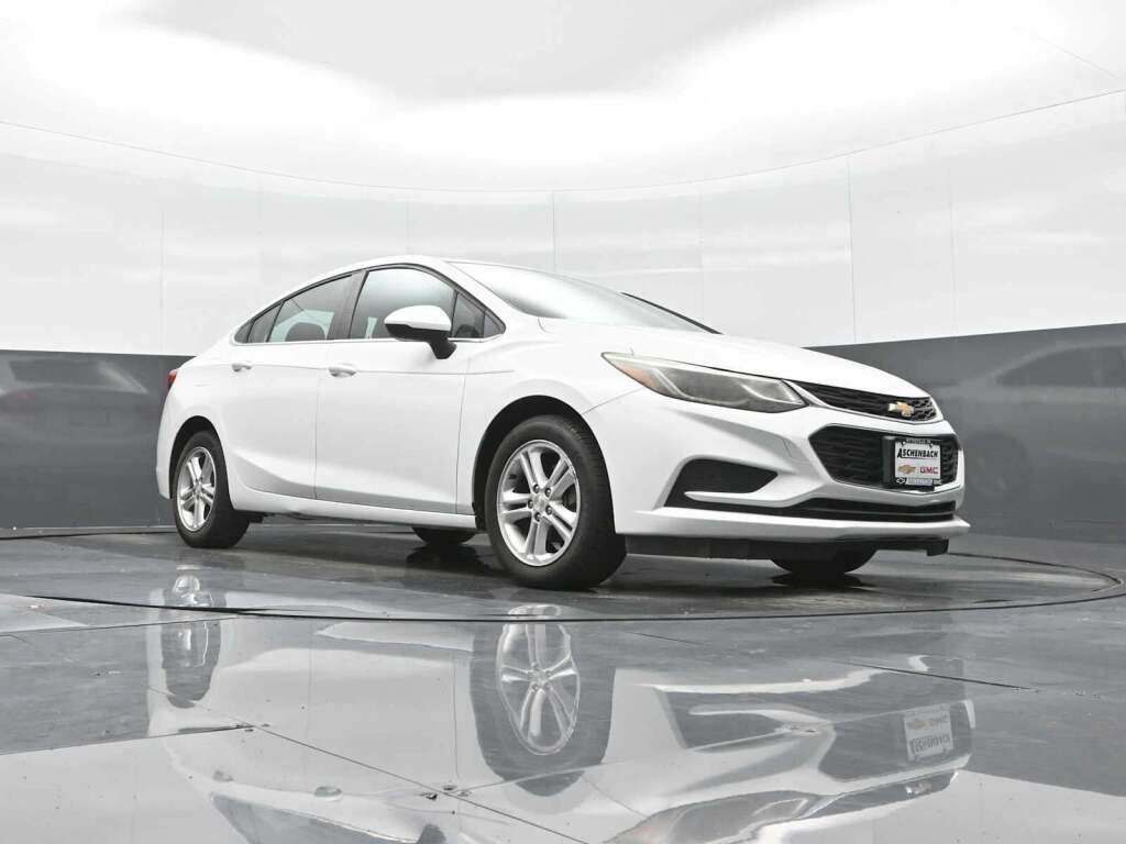 2017 Chevrolet Cruze LT Auto
