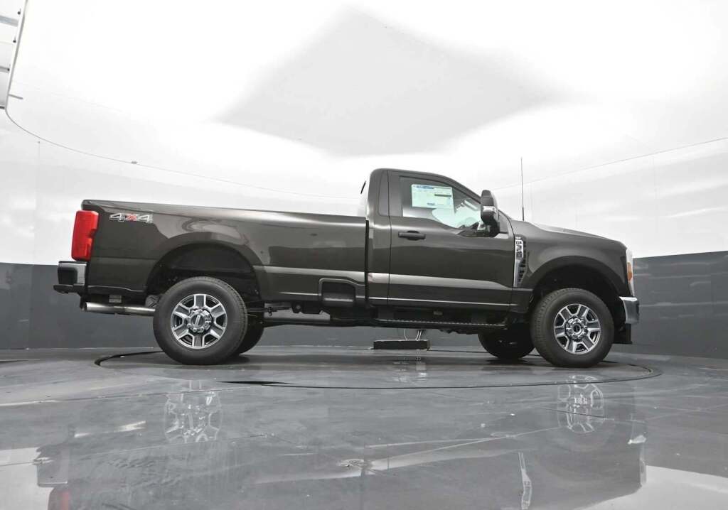 2025 Ford F-350 XLT