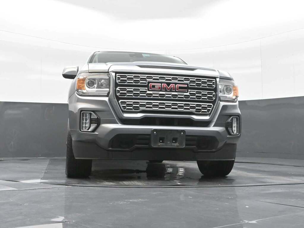 2022 GMC Canyon 4WD Crew Cab Short Box Denali