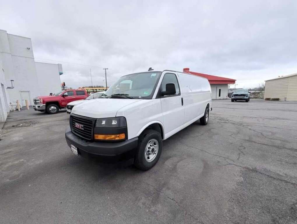 2025 GMC Savana Cargo RWD 3500 Extended Wheelbase Work Van