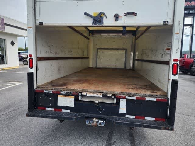 2018 Ford E-350 Cutaway 