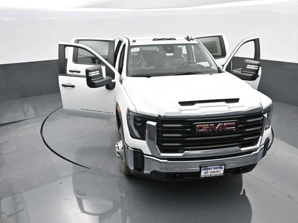 2025 GMC Sierra 3500HD Chassis Pro