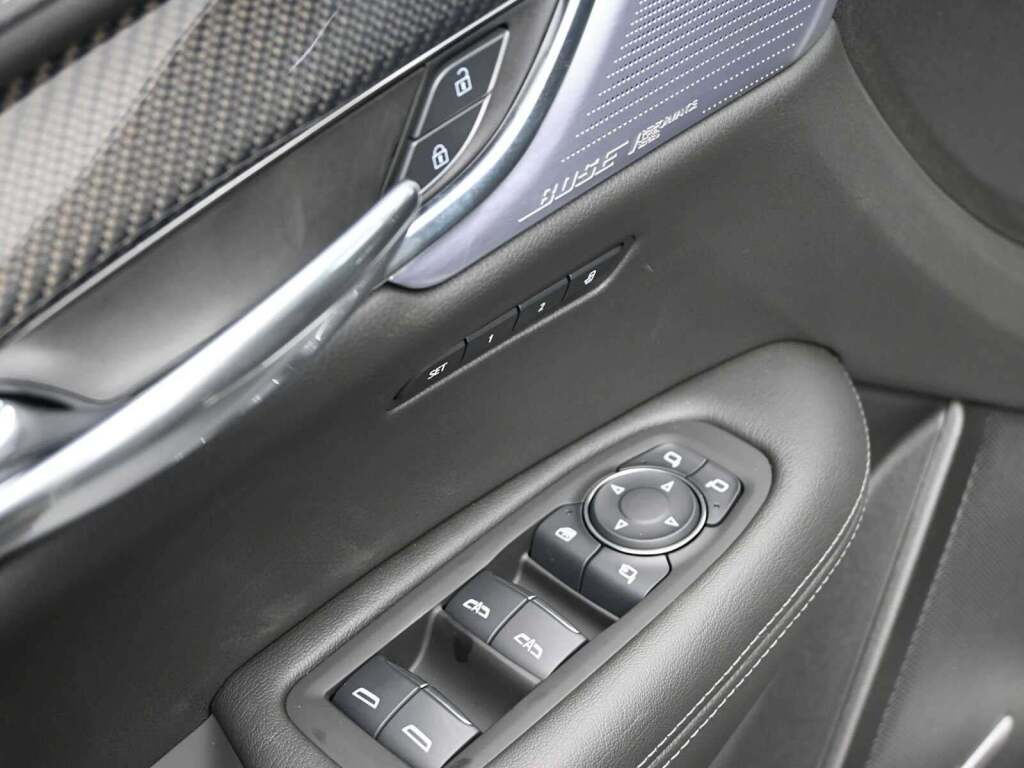 2025 Cadillac XT6 AWD Sport