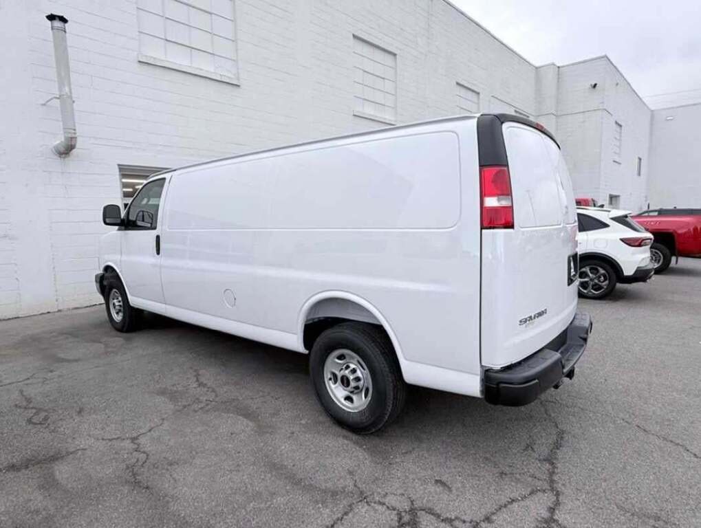 2025 GMC Savana Cargo RWD 3500 Extended Wheelbase Work Van