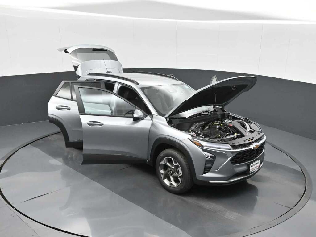2025 Chevrolet Trax FWD LT