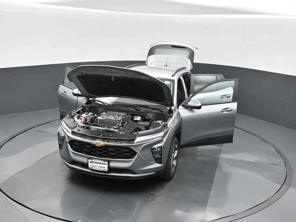 2025 Chevrolet Trax FWD LT