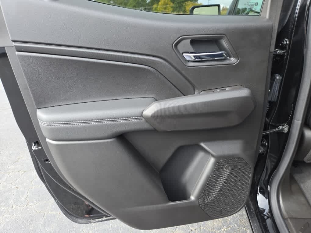 2025 Chevrolet Colorado 4WD LT