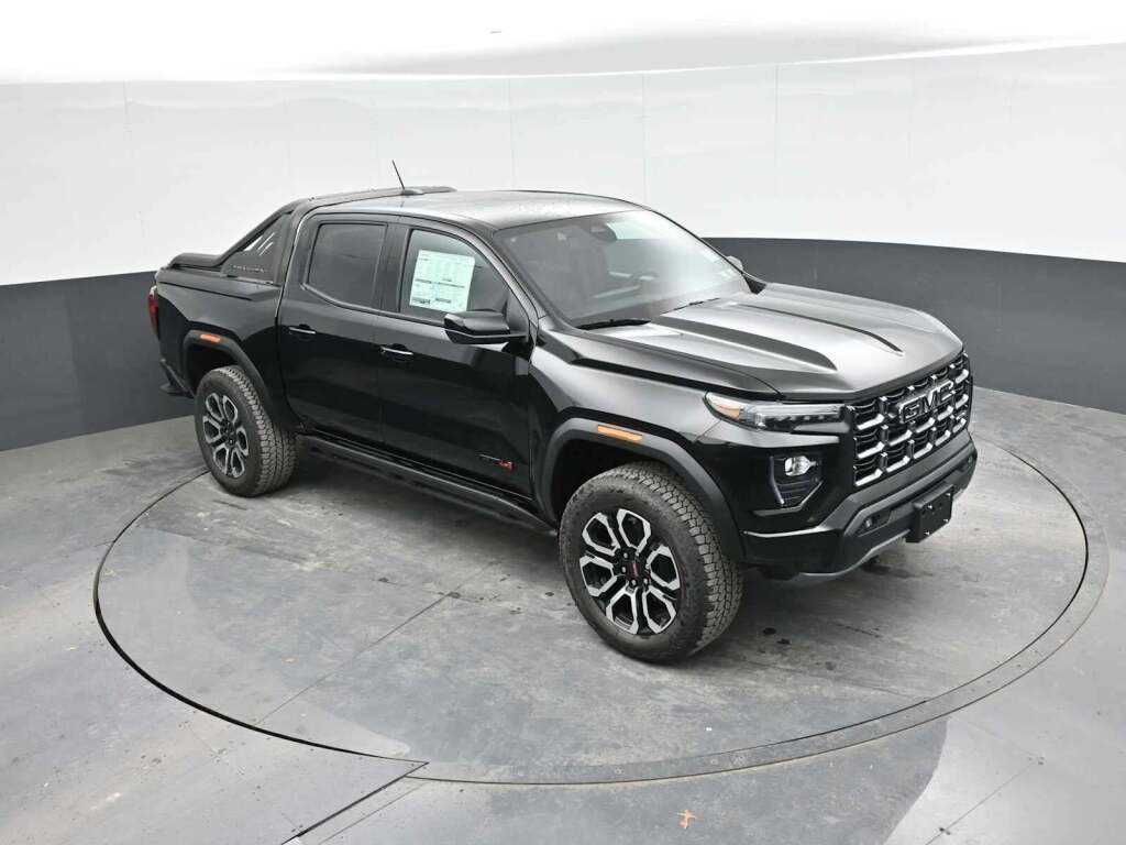 2025 GMC Canyon 4WD AT4