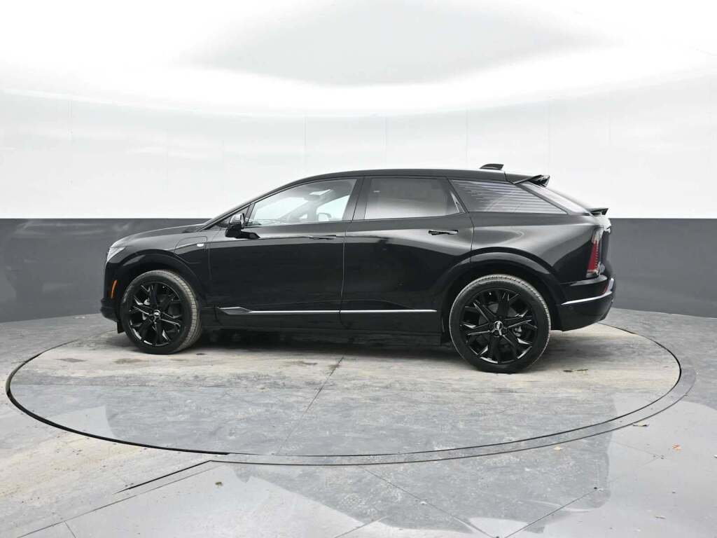 2025 Cadillac OPTIQ Sport 2 AWD