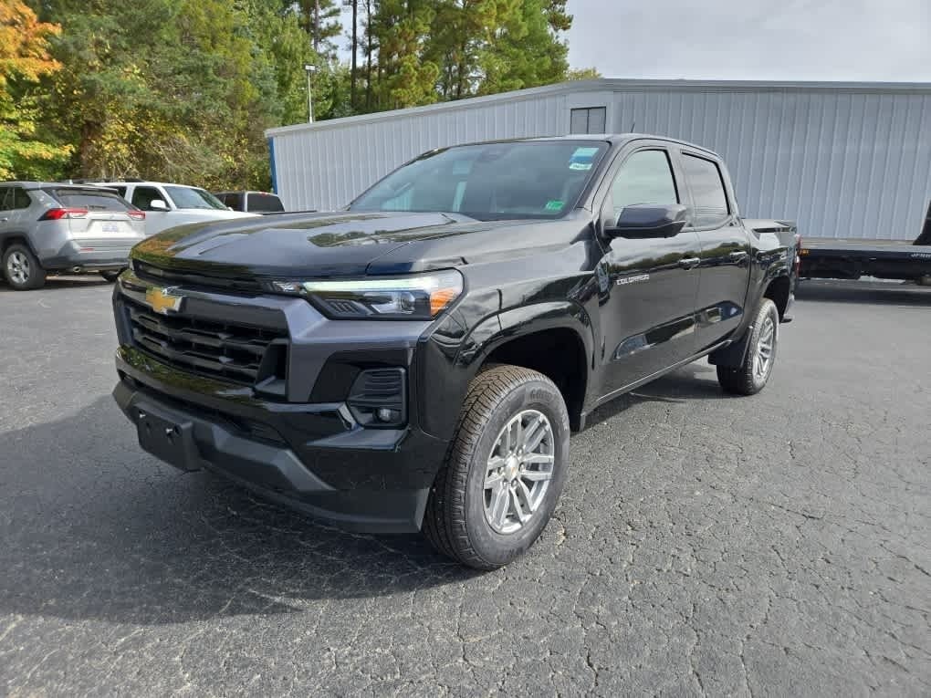 2025 Chevrolet Colorado 4WD LT