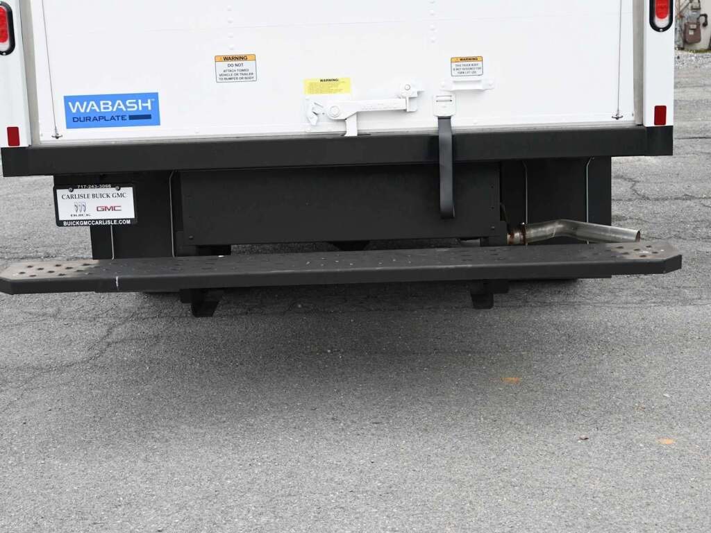 2023 GMC Savana Cutaway 4500 Van