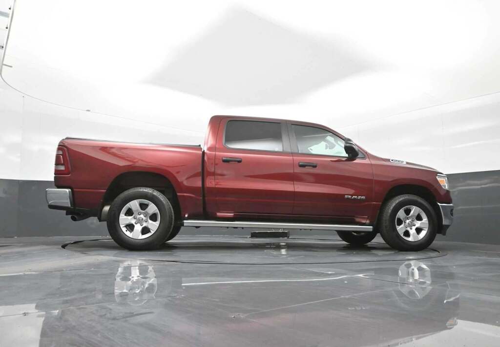 2023 Ram 1500 Big Horn Crew Cab 4x4 5'7" Box