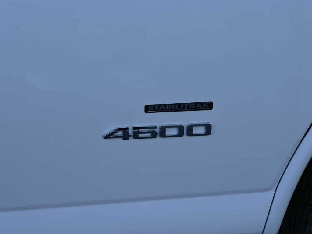 2023 GMC Savana Cutaway 4500 Van