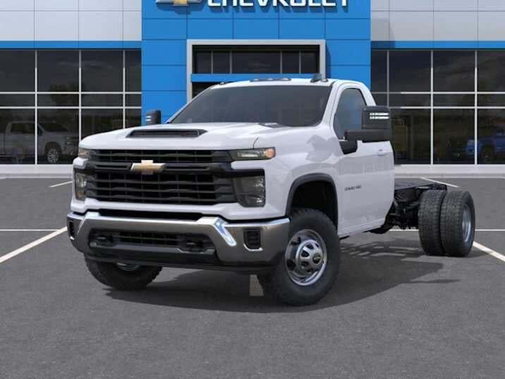 2025 Chevrolet Silverado 3500HD Chassis Work Truck