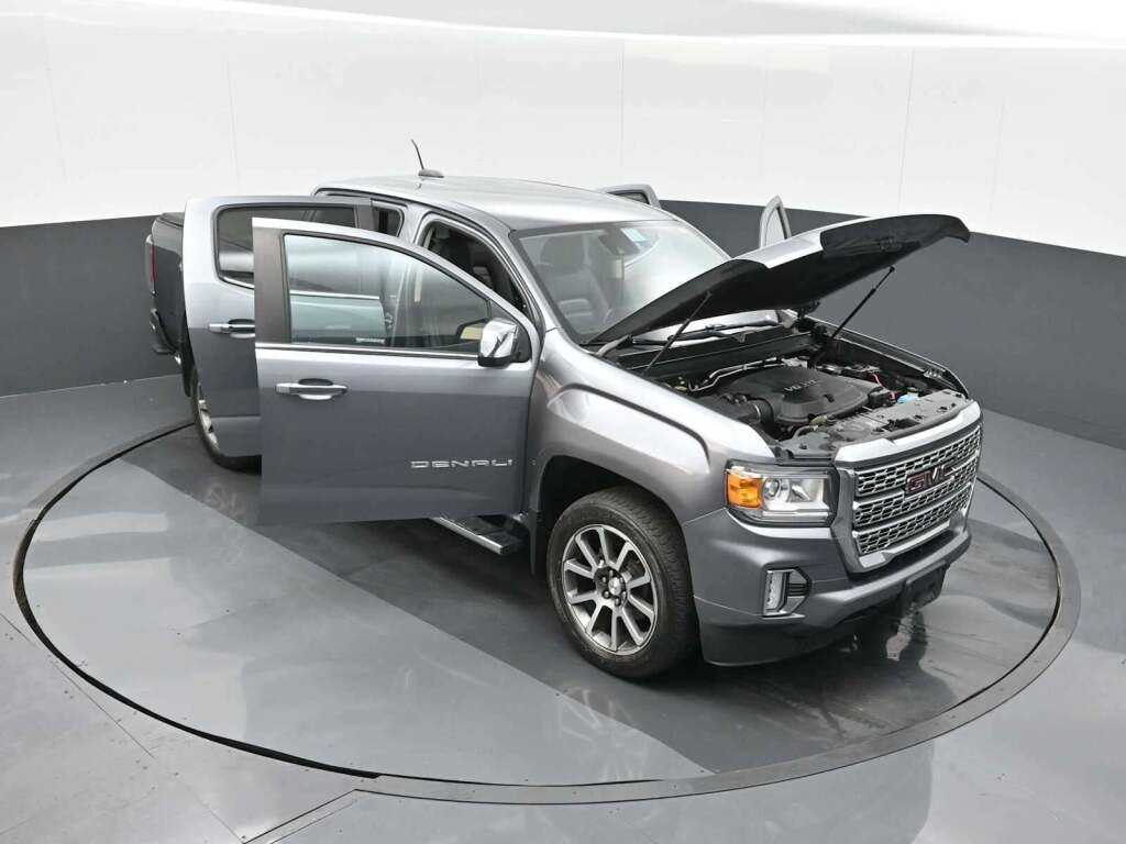 2022 GMC Canyon 4WD Crew Cab Short Box Denali
