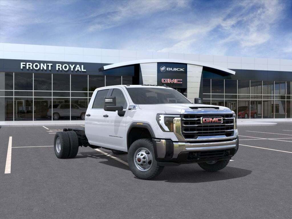 2025 GMC Sierra 3500HD Chassis Pro