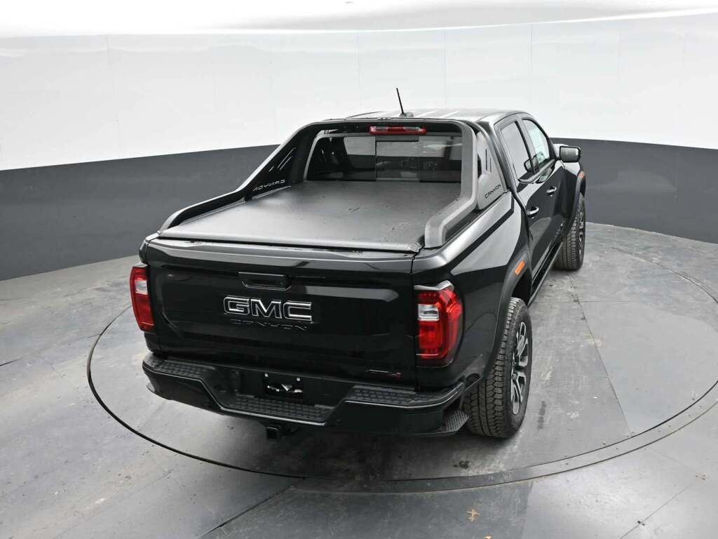 2025 GMC Canyon 4WD AT4