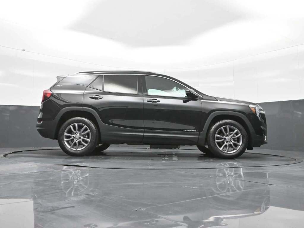 2024 GMC Terrain AWD SLT
