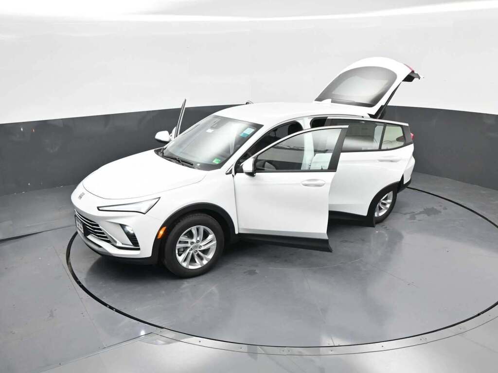 2025 Buick Envista Preferred FWD