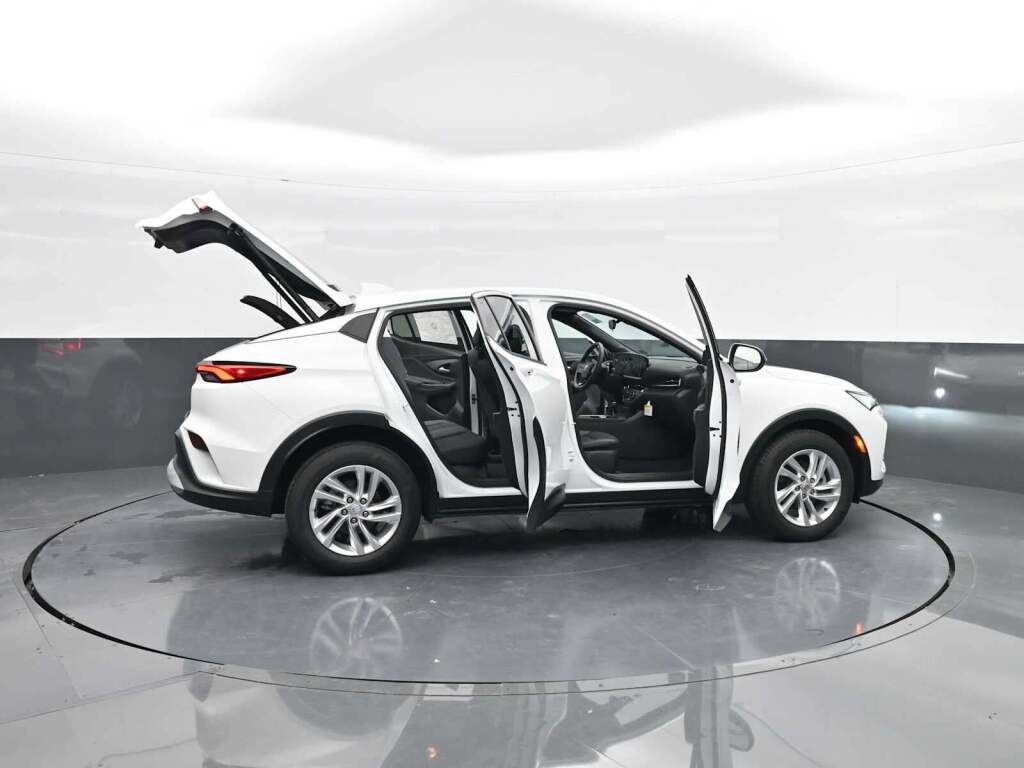 2025 Buick Envista Preferred FWD