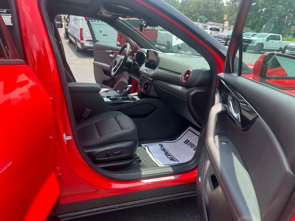 2025 Chevrolet Blazer FWD RS