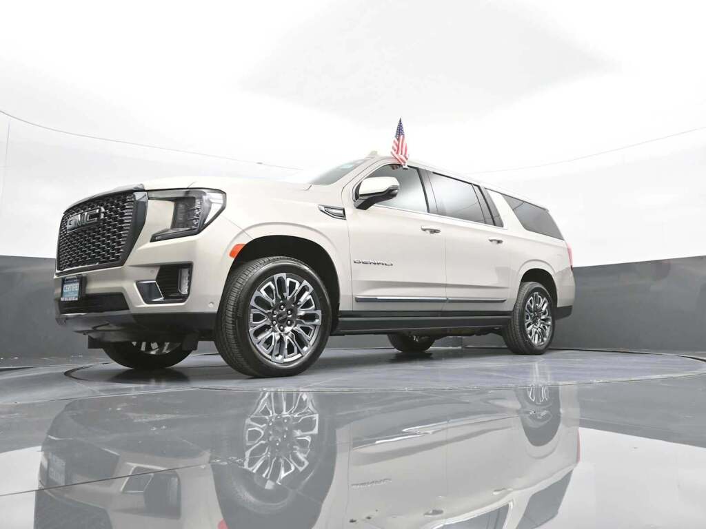 2023 GMC Yukon XL 4WD Denali Ultimate