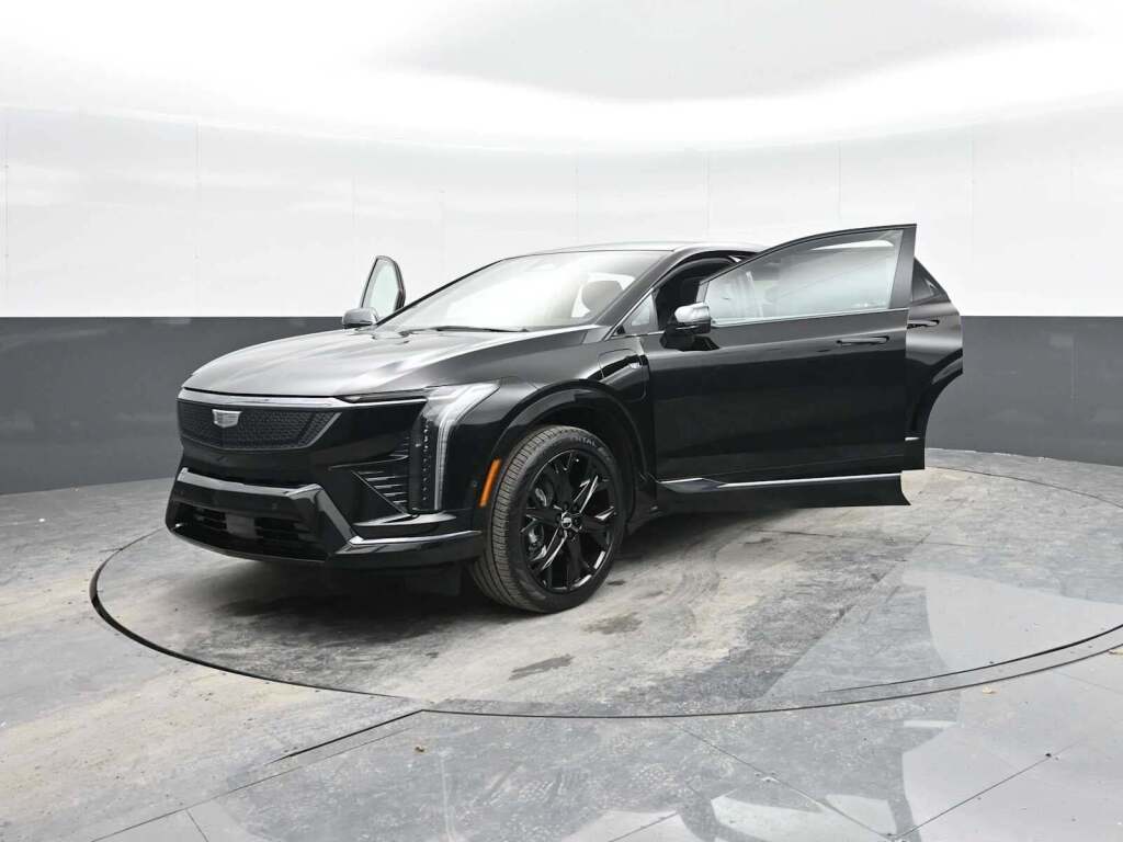 2025 Cadillac OPTIQ Sport 2 AWD