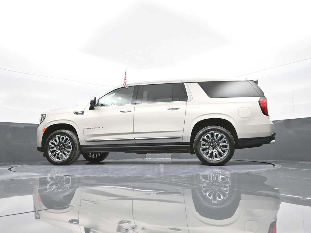 2023 GMC Yukon XL 4WD Denali Ultimate