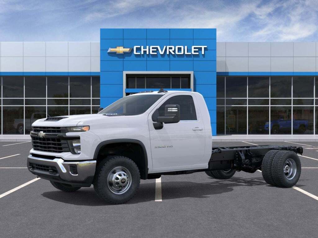 2025 Chevrolet Silverado 3500HD Chassis Work Truck
