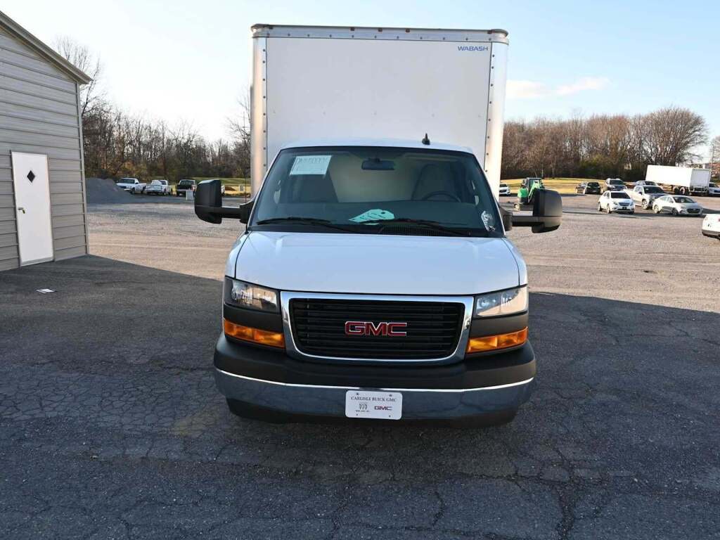 2023 GMC Savana Cutaway 4500 Van