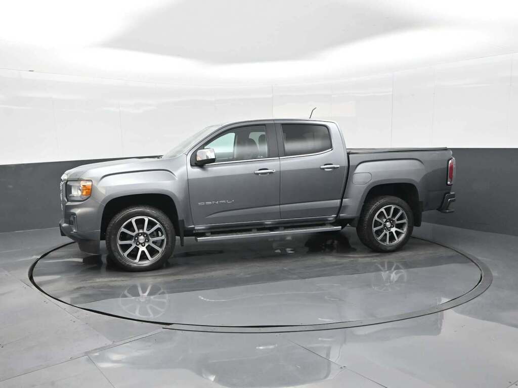 2022 GMC Canyon 4WD Crew Cab Short Box Denali