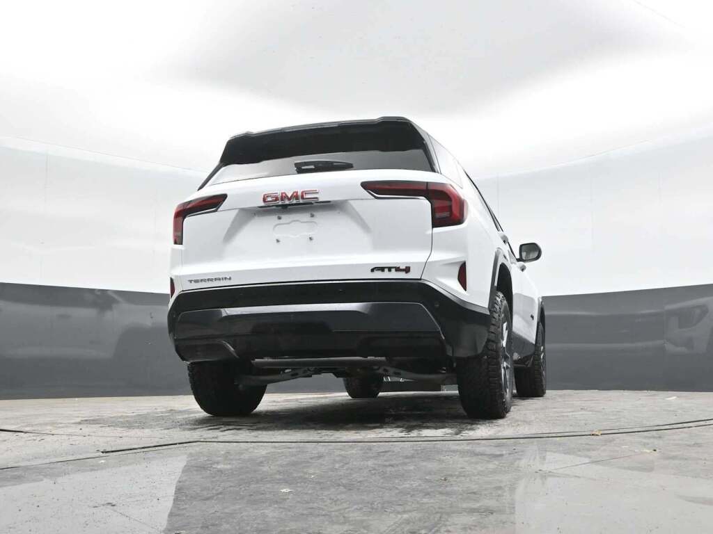 2026 GMC Terrain AWD AT4