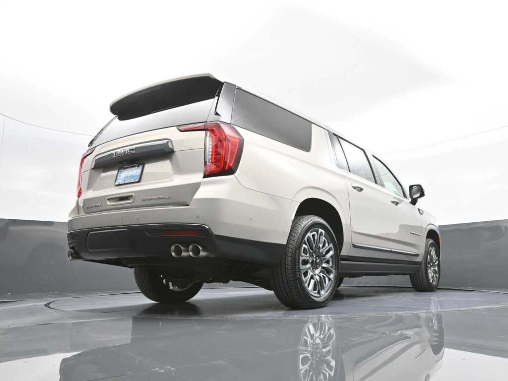 2023 GMC Yukon XL 4WD Denali Ultimate