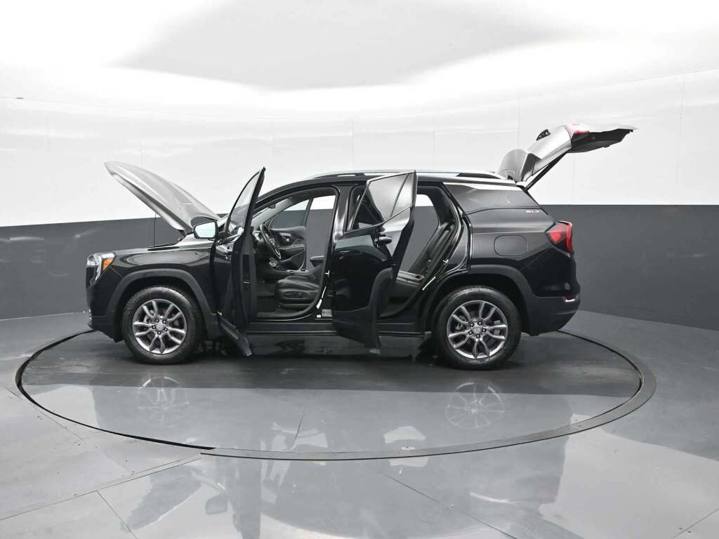 2024 GMC Terrain AWD SLT