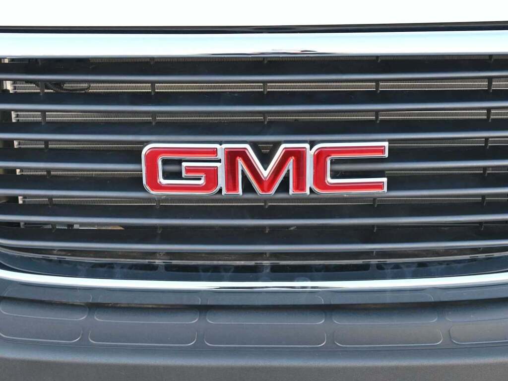 2023 GMC Savana Cutaway 4500 Van