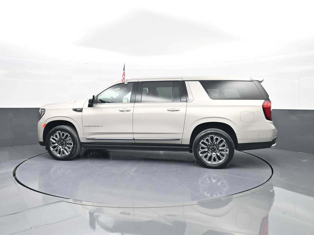 2023 GMC Yukon XL 4WD Denali Ultimate