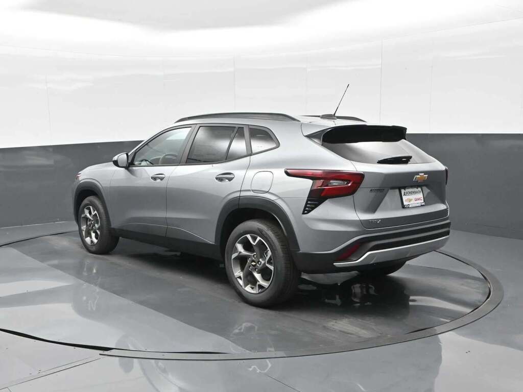 2025 Chevrolet Trax FWD LT