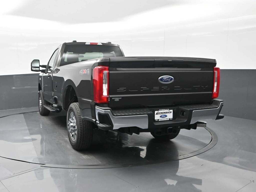 2025 Ford F-350 XLT