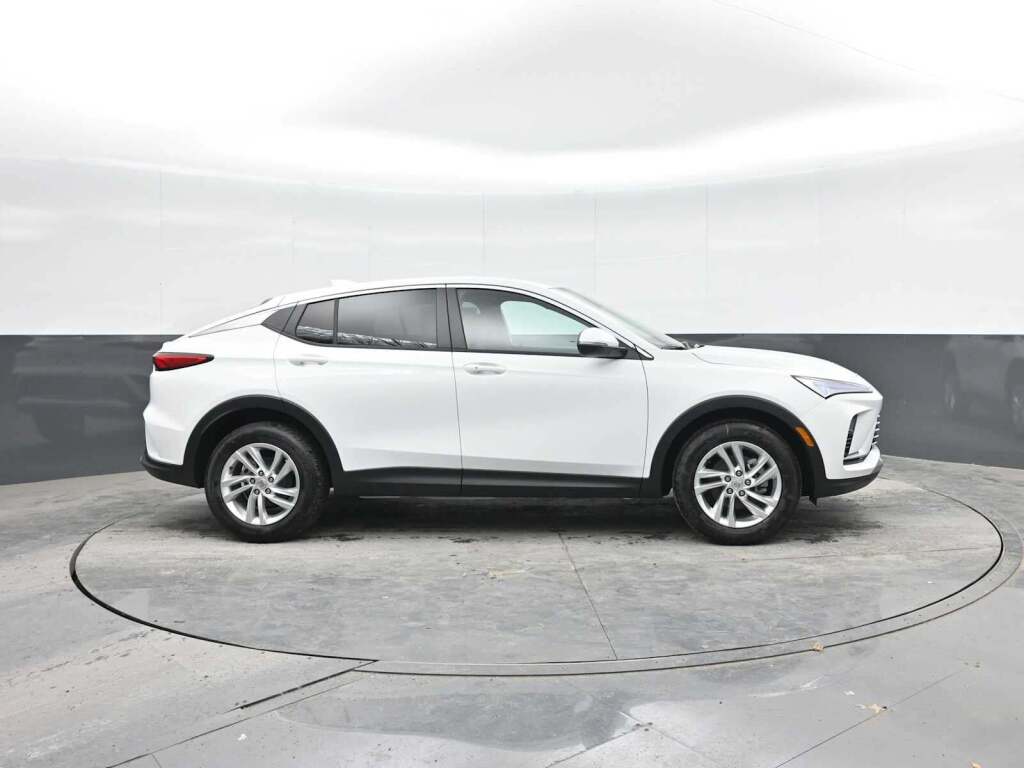 2025 Buick Envista Preferred FWD